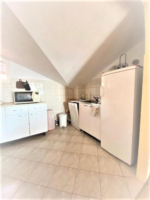 Amarante Apartments Kastela Luaran gambar