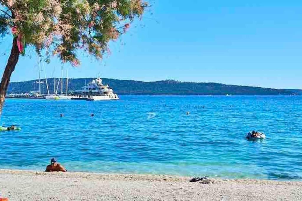 Amarante Apartments Kastela Luaran gambar